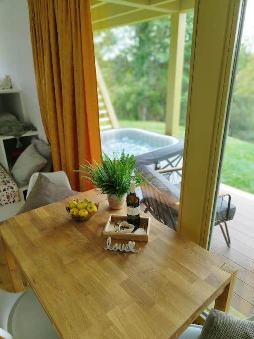 Holiday House Hona Lux Velike Lasce Exteriör bild