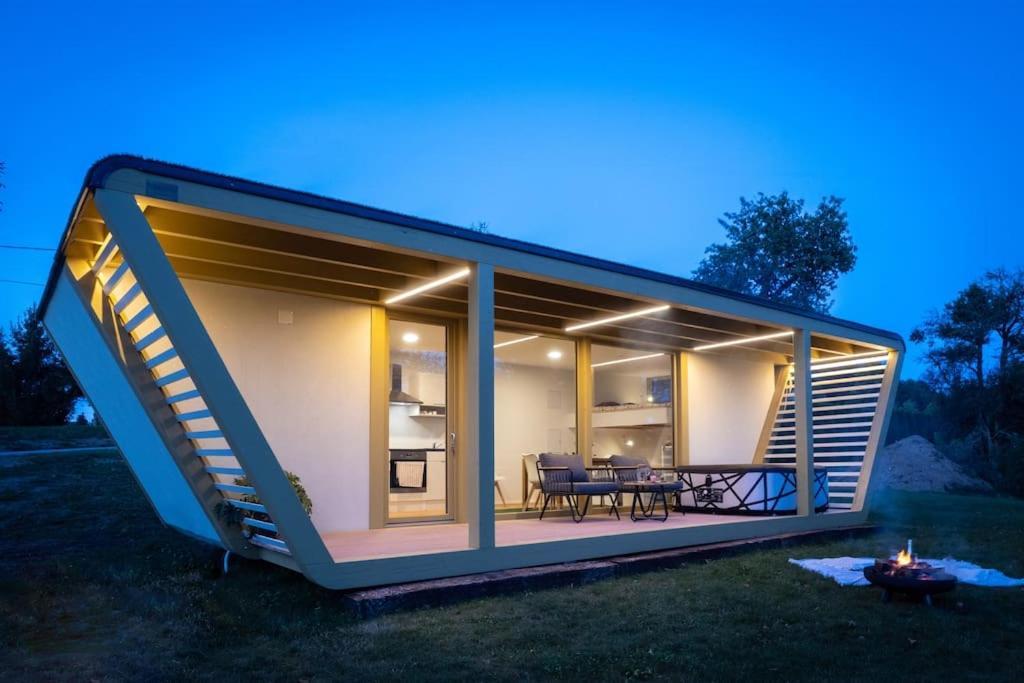 Holiday House Hona Lux Velike Lasce Exteriör bild