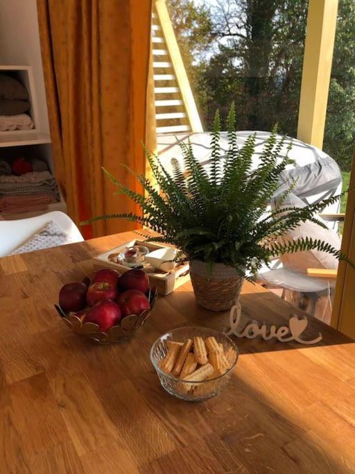Holiday House Hona Lux Velike Lasce Exteriör bild