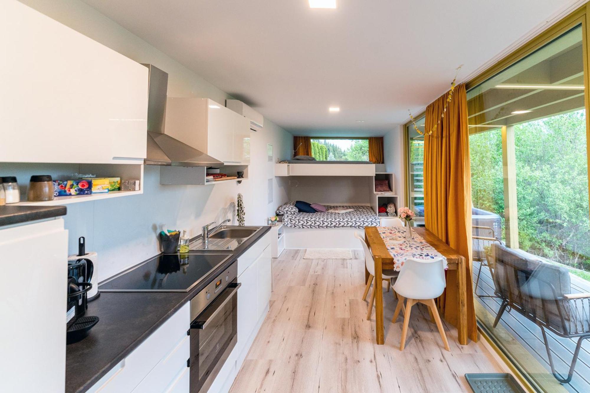 Holiday House Hona Lux Velike Lasce Exteriör bild