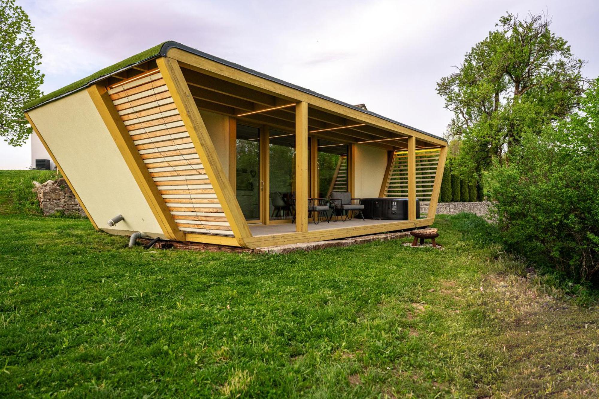 Holiday House Hona Lux Velike Lasce Exteriör bild